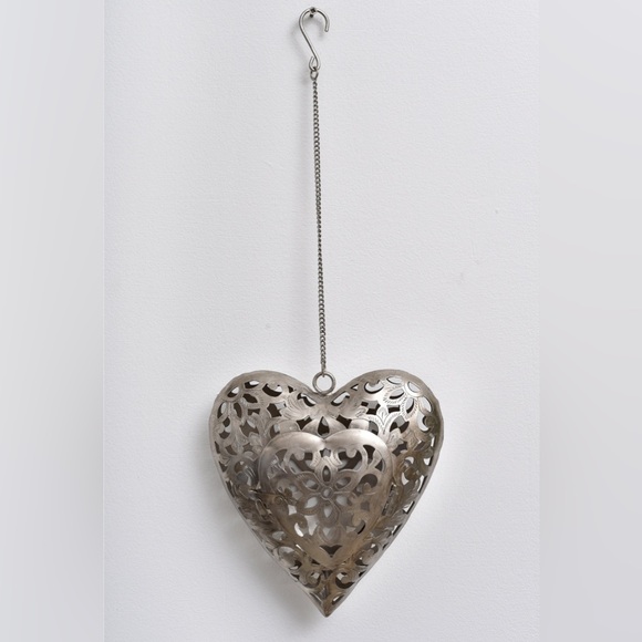 Heart shaped lantern - Picture 2 of 3